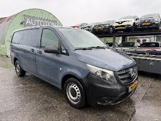 krockskadad bil bedrijf Mercedes Vito 110 CDI 75KW Clima Navi Lang Functional 2020/10