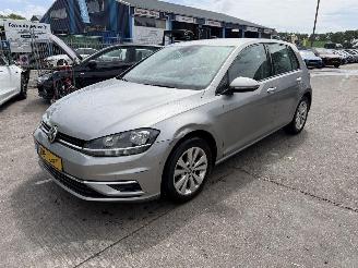 Damaged car Volkswagen Golf 1.6 TDI 85KW Clima Navi Led Comfortline 5-Drs 2018/5