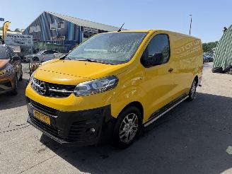 krockskadad bil bedrijf Opel Vivaro 1.5 CDTI 75KW Airco Navi 360View L2H1 Edition 2021/5