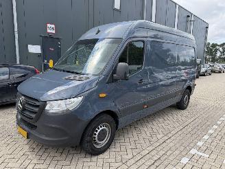 Mercedes eSprinter 55 kWh 85KW L2H2 Clima NAP picture 2