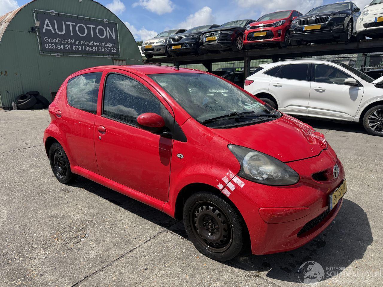 Toyota Aygo 1.0-12V 50KW 5-Deurs NAP