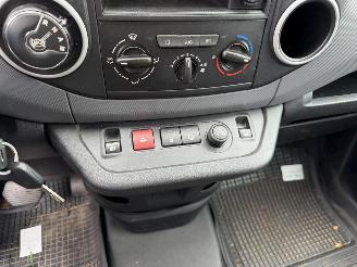 Peugeot Partner 1.6 e-HDI 66KW Autom. Navi Clima Led Schuifdeur picture 9