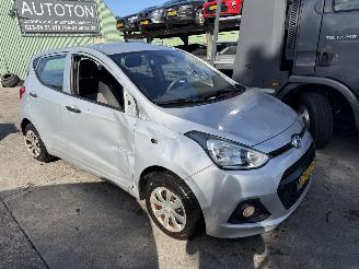 Coche accidentado Hyundai I-10 1.0i 49KW i-Drive 5-Deurs NAP 2015/5
