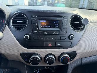 Hyundai I-10 1.0i 49KW i-Drive 5-Deurs NAP picture 9