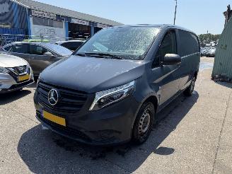 damaged commercial vehicles Mercedes Vito 110 CDI 75KW Clima Navi Led Functional Lang NAP 2021/10