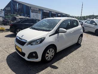 Damaged car Peugeot 108 1.0 50KW Airco Led Active 5-Deurs NAP 2016/9