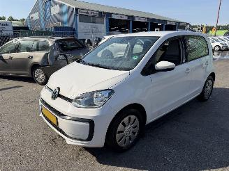 krockskadad bil auto Volkswagen Up! 1.0 44KW Airco Move Up 5-Deurs NAP 2018/1