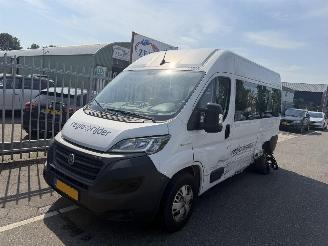 Schadeauto Fiat Ducato 79 kWH Autom. 90KW 6 Persoons Rolstoellift 2022/9