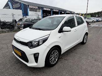 skadebil auto Kia Picanto 1.0 DPI 49KW Airco Camera DynamicLine 5-Drs NAP 2023/6