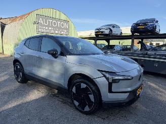 Schadeauto Volvo EX30 69 kWh 200KW Single Motor Extended Range Plus Clima Navi Led NAP 2024/3
