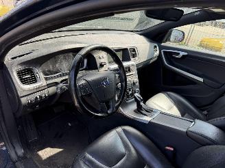 Volvo V-60 1.6 D2 Autom. 84KW Clima Navi Leer Led R-Design picture 5