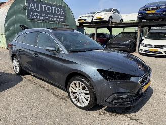 krockskadad bil auto Seat Leon 2.0 TDI FR 110KW Autom. Pano Clima Navi Sportstourer Launch Edition 2021/2