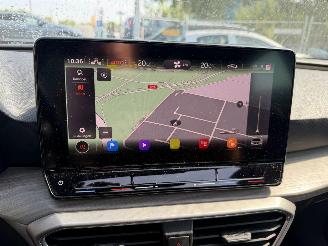 Seat Leon 2.0 TDI FR 110KW Autom. Pano Clima Navi Sportstourer Launch Edition picture 13