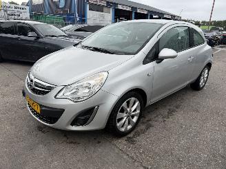 skadebil auto Opel Corsa 1.2-16V 63KW Airco Anniversary Edition NAP 2012/4