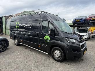 krockskadad bil bedrijf Peugeot Boxer 2.0 Bluehdi 120KW Clima Navi L4H2 Premium 2x Schuifdeur NAP 2019/2