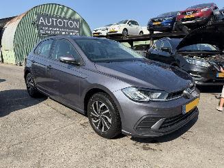 Coche accidentado Volkswagen Polo 1.0 TSI 70KW Life Clima Navi Led 5-Drs NAP 2023/1