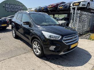 Unfallwagen Ford Kuga 1.5 Ecoboost 88KW Clima Navi Titanium NAP 2018/6