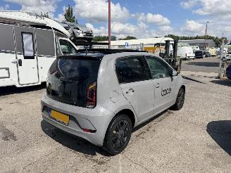 Volkswagen Up! 1.0 44KW High Up Pano Airco 5-Drs picture 2