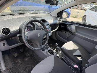 Peugeot 107 1.0-12V 50KW XR NAP picture 8