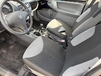 Peugeot 107 1.0-12V 50KW XR NAP picture 5