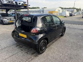 Toyota Aygo 1.0 VVT-I 50KW Airco 5-Deurs Now NAP picture 3