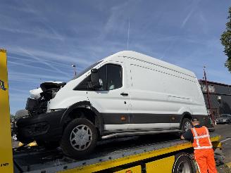Ford E-Transit 68 kWh 135KW L3H2 picture 4