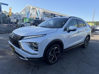 damaged passenger cars Mitsubishi Eclipse Cross 2.4 PHEV 72KW Intense Autom. Clima Navi Led NAP 2023/9