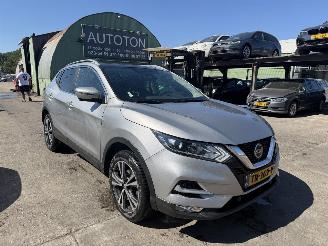 Damaged car Nissan Qashqai 1.2 85KW N-Connecta Pano Clima Navi Led NAP 2018/9