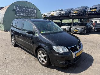 damaged passenger cars Volkswagen Touran 1.4 TSI 103KW Clima Optive NAP 2008/2