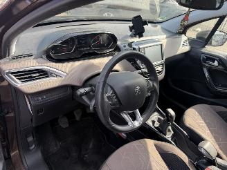 Peugeot 2008 1.2 VTI 60KW Clima Navi Led Active NAP picture 8