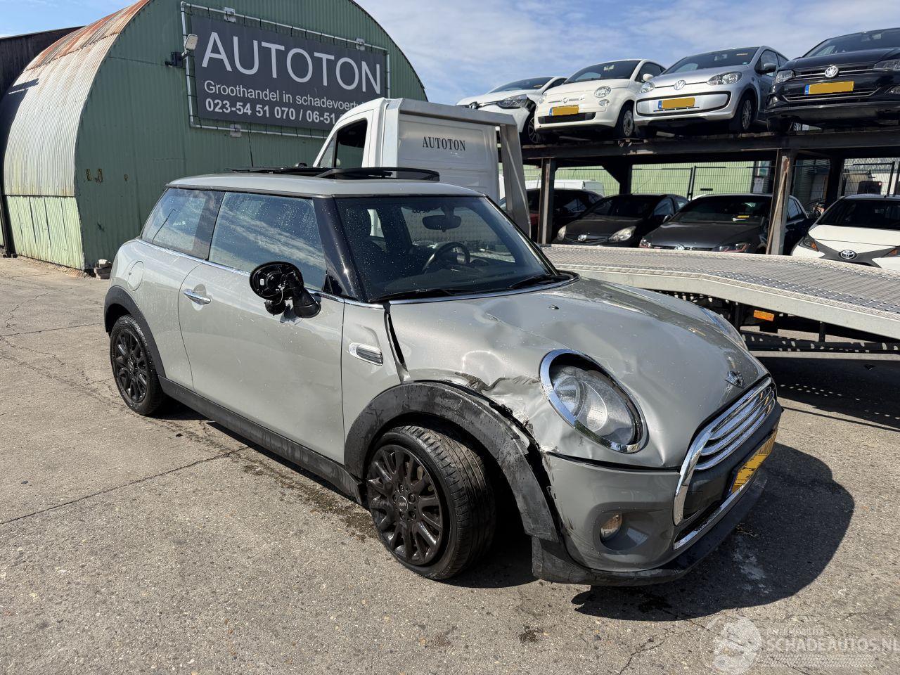 Mini One 1.2 Autom. 75KW Pano Navi Clima Business NAP