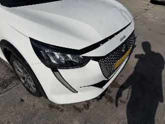 Peugeot e-208 EV 50 kWh 100KW Autom. Clima Navi Led Active Pack picture 14