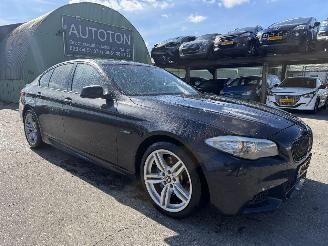 damaged passenger cars BMW 5-serie 528i 190KW Autom. Clima Navi Leer Xenon Led Executive 2011/5
