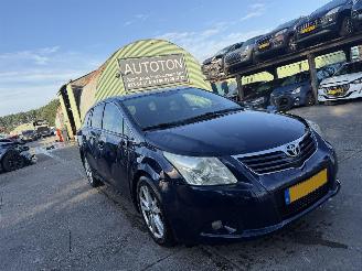 uszkodzony samochody osobowe Toyota Avensis 2.0 VVTi 112KW Business Clima Navi Camera Business NAP 2011/1