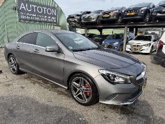Vaurioauto  passenger cars Mercedes Cla-klasse 180 Autom. 90KW Clima Navi Led AMG-pakket 2017/3