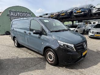 skadebil bedrijf Mercedes Vito 110 CDI 75KW Airco Camera Led Lang Functional NAP 2021/10