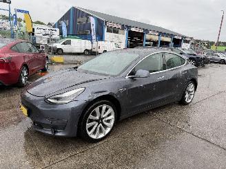 krockskadad bil auto Tesla Model 3 75 kWh Long Range AWD 258KW Pano Clima Navi NAP 2020/9