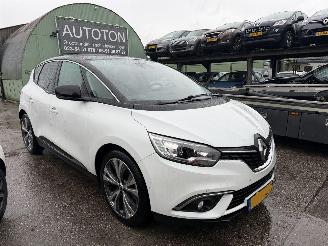 skadebil auto Renault Scenic 1.2 TCE 96KW Clima Navi Camera Led Intens NAP 2017/3