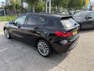 krockskadad bil auto BMW 1-serie 116D 85KW High Executive Clima Navi Led 5-Dr NAP 2021/2