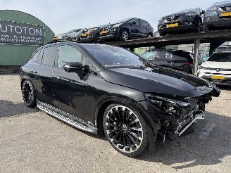 Voiture accidenté Mercedes EQE SUV 350 91kWh 215KW Pano 4Matic Sport Edition Sfeerverlichting Hud NAP 2025/10