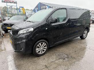 krockskadad bil bedrijf Peugeot Expert 2.0 BlueHDI 90KW Clima Navi Led Premium Pack 231S 2018/12