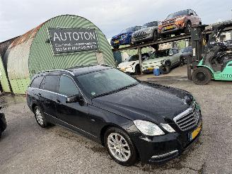 Mercedes E-klasse 200 CDI 100KW Schuifdak Clima Navi Xenon picture 2