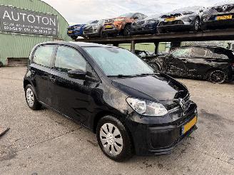 Vaurioauto  passenger cars Volkswagen Up! 1.0 48KW Airco Camera 5-Deurs NAP 2021/9