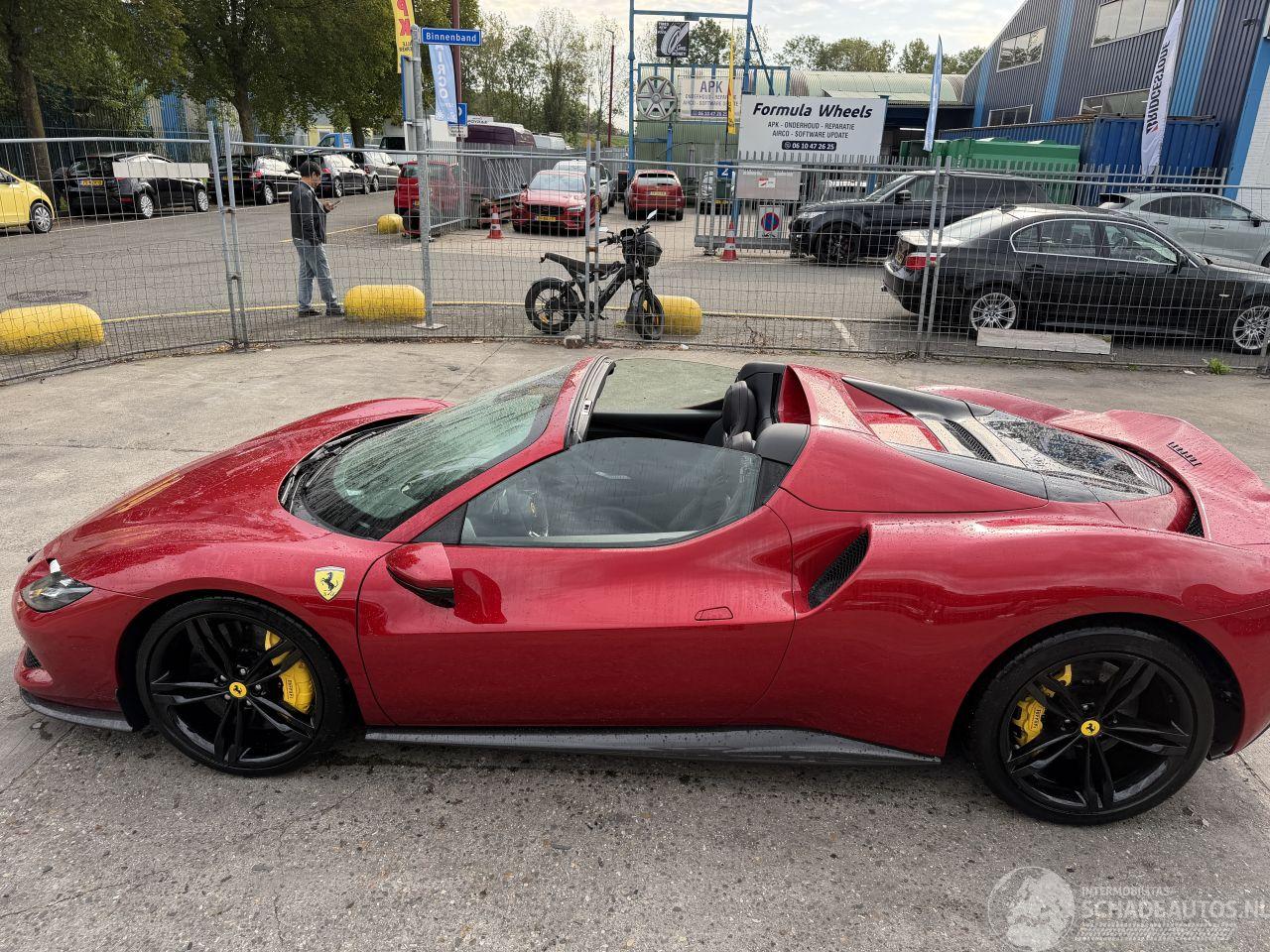 Ferrari 296 GTS 3.0 V6 830PK Hybrid Carbon Keramisch Lift Pass-Display NAP