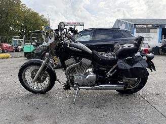 skadebil motor Suzuki Intruder C 1400 CS Chopper 45KW 1998/1