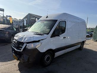 skadebil bedrijf Mercedes Sprinter 315 CDI Autom. 110KW L2H2 Clima Navi Camera FWD NAP 2023/3