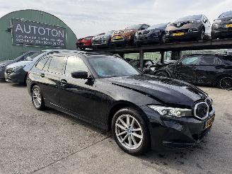 Voiture accidenté BMW 3-serie 320e 150KW Autom. Pano Clima Navi NAP 2023/11