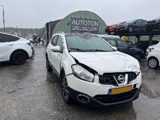 uszkodzony samochody osobowe Nissan Qashqai+2 1.6 connect Edition 2012/3