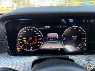 Mercedes E-klasse 300 e 155KW Hybrid AMG Autom. Sfeerverlichting Clima Navi Led Xenon NAP picture 15