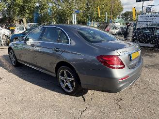 Vaurioauto  passenger cars Mercedes E-klasse 300 e 155KW Hybrid AMG Autom. Sfeerverlichting Clima Navi Led Xenon NAP 2020/2